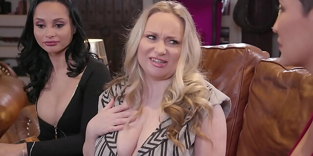 bbw,black,blonde,boobs,club,fake tits,fingering,kissing,lesbian,long hair,massage,milf,molten,natural tits,oral,shaved,short hair,story